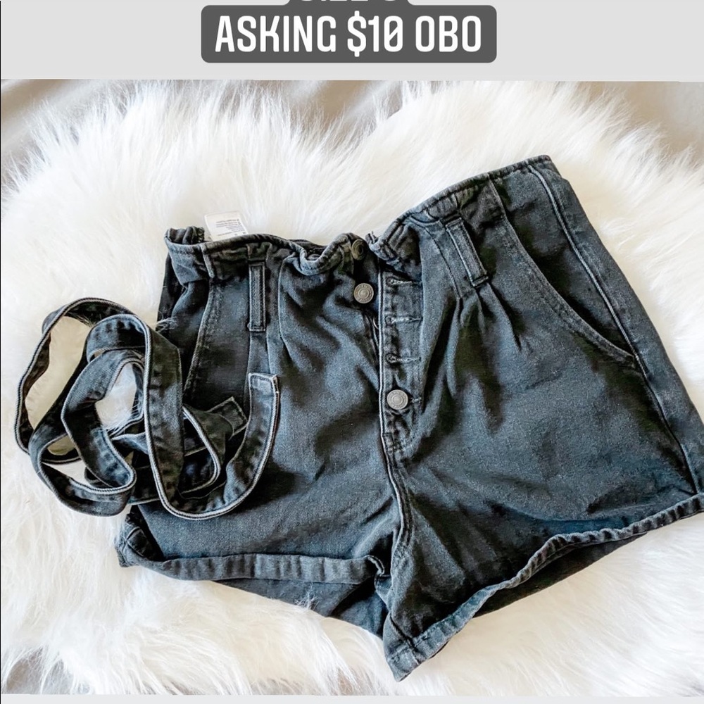 American Eagle paper bag shorts w belt 🦅